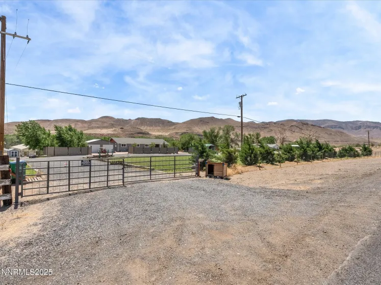 31850 Cantlon, Wadsworth, Nevada 89442, 4 Bedrooms Bedrooms, ,3 BathroomsBathrooms,Residential,Residential,Cantlon,260005444