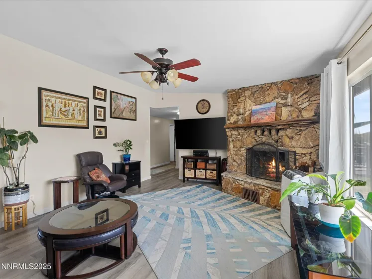 31850 Cantlon, Wadsworth, Nevada 89442, 4 Bedrooms Bedrooms, ,3 BathroomsBathrooms,Residential,Residential,Cantlon,260005444