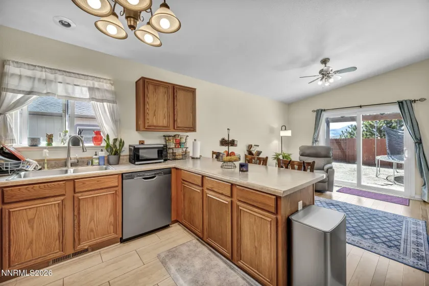 17471 Crystal Canyon, Reno, Nevada 89508, 3 Bedrooms Bedrooms, ,3 BathroomsBathrooms,Residential,Residential,Crystal Canyon,260005448