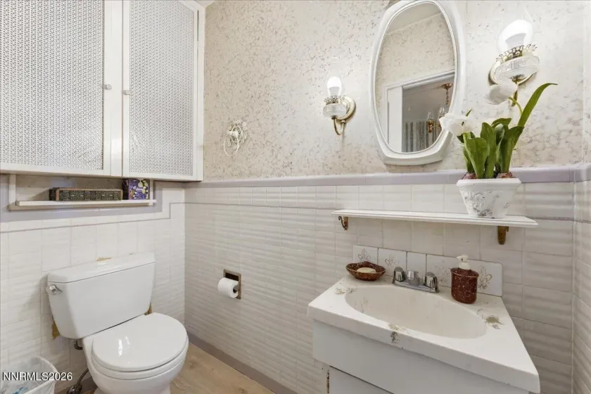 3850 Plumas, Reno, Nevada 89509, 8 Bedrooms Bedrooms, ,5 BathroomsBathrooms,Residential,Residential,Plumas,260005460