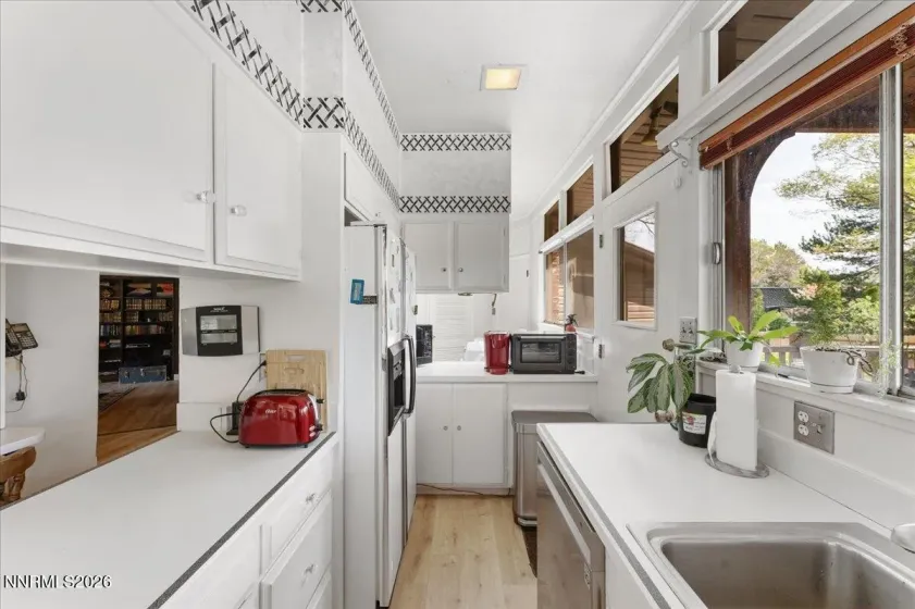 3850 Plumas, Reno, Nevada 89509, 8 Bedrooms Bedrooms, ,5 BathroomsBathrooms,Residential,Residential,Plumas,260005460