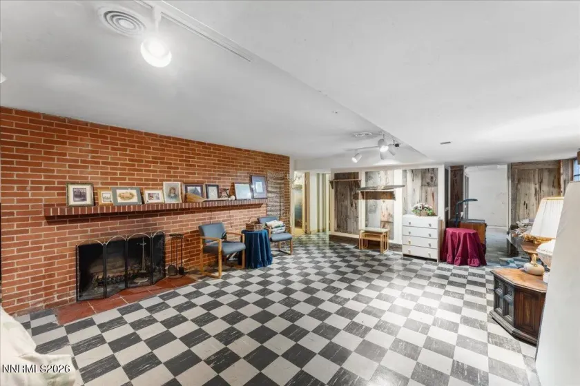 3850 Plumas, Reno, Nevada 89509, 8 Bedrooms Bedrooms, ,5 BathroomsBathrooms,Residential,Residential,Plumas,260005460