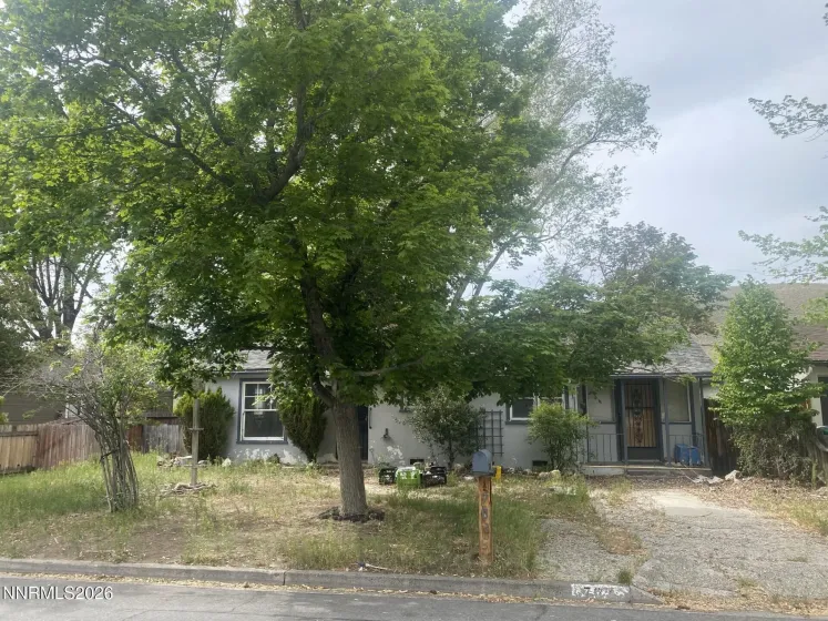 703 Elm, Carson City, Nevada 89703, 2 Bedrooms Bedrooms, ,1 BathroomBathrooms,Residential,Residential,Elm,260005461