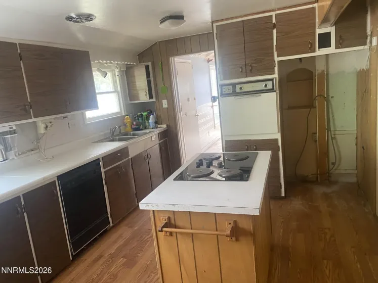 703 Elm, Carson City, Nevada 89703, 2 Bedrooms Bedrooms, ,1 BathroomBathrooms,Residential,Residential,Elm,260005461