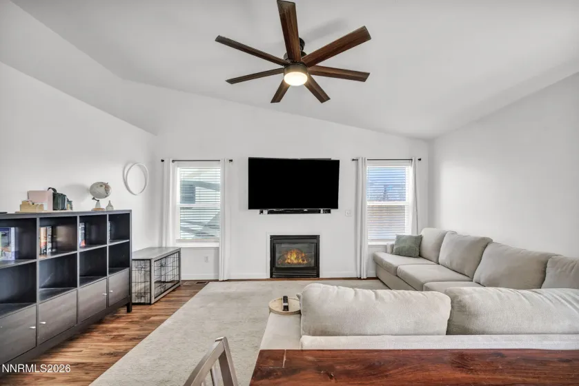 111 Relief Springs, Fernley, Nevada 89408, 3 Bedrooms Bedrooms, ,2 BathroomsBathrooms,Residential,Residential,Relief Springs,260005470