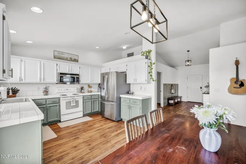 111 Relief Springs, Fernley, Nevada 89408, 3 Bedrooms Bedrooms, ,2 BathroomsBathrooms,Residential,Residential,Relief Springs,260005470