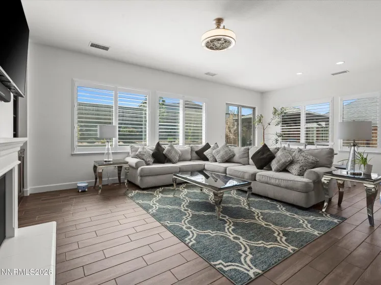 11682 Vista Park, Sparks, Nevada 89441, 3 Bedrooms Bedrooms, ,3 BathroomsBathrooms,Residential,Residential,Vista Park,260005471
