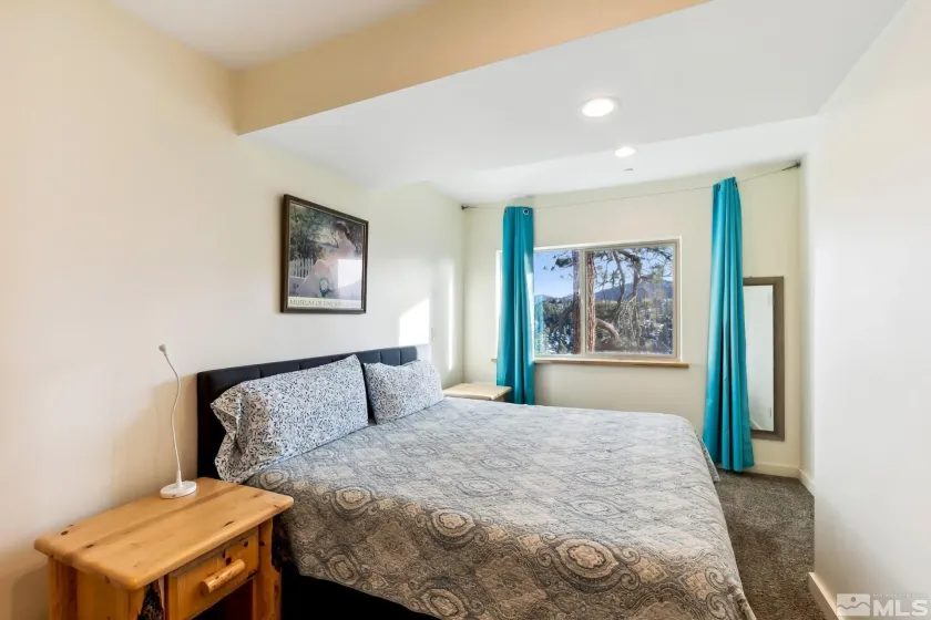 332 Barton, Stateline, Nevada 89449, 6 Bedrooms Bedrooms, ,4 BathroomsBathrooms,Residential,Residential,Barton,260005473
