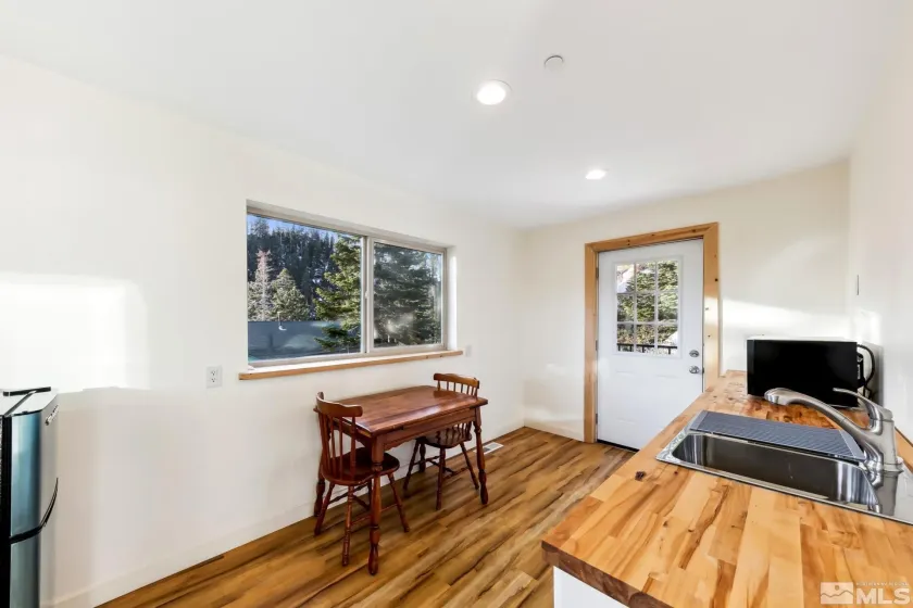 332 Barton, Stateline, Nevada 89449, 6 Bedrooms Bedrooms, ,4 BathroomsBathrooms,Residential,Residential,Barton,260005473