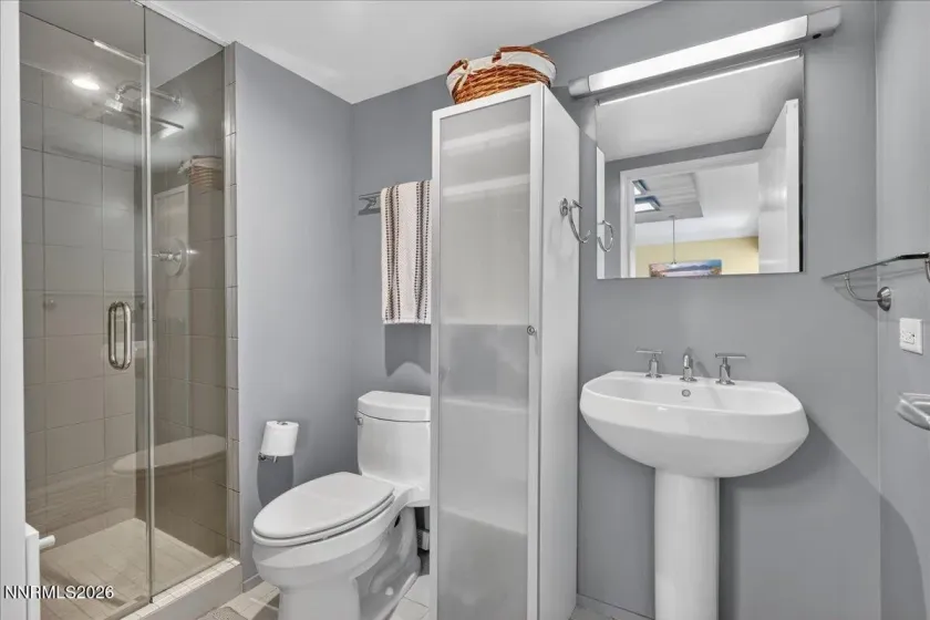 255 Sierra, Reno, Nevada 89501, 2 Bedrooms Bedrooms, ,3 BathroomsBathrooms,Residential,Residential,Sierra,260005474