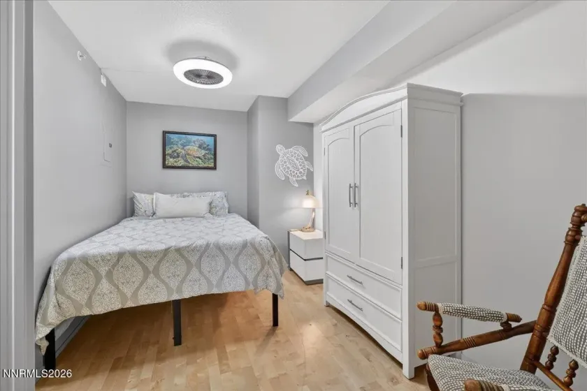 255 Sierra, Reno, Nevada 89501, 2 Bedrooms Bedrooms, ,3 BathroomsBathrooms,Residential,Residential,Sierra,260005474