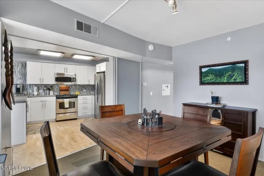 255 Sierra, Reno, Nevada 89501, 2 Bedrooms Bedrooms, ,3 BathroomsBathrooms,Residential,Residential,Sierra,260005474