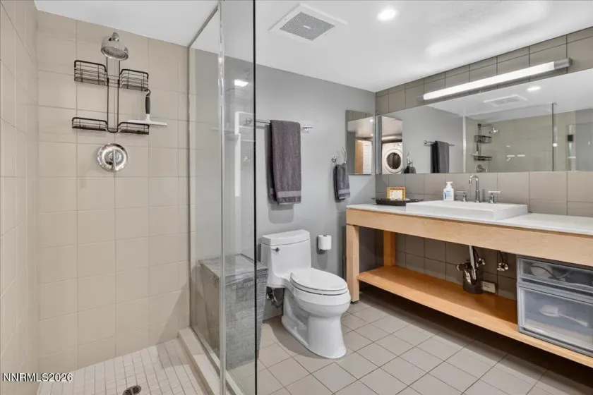 255 Sierra, Reno, Nevada 89501, 2 Bedrooms Bedrooms, ,3 BathroomsBathrooms,Residential,Residential,Sierra,260005474