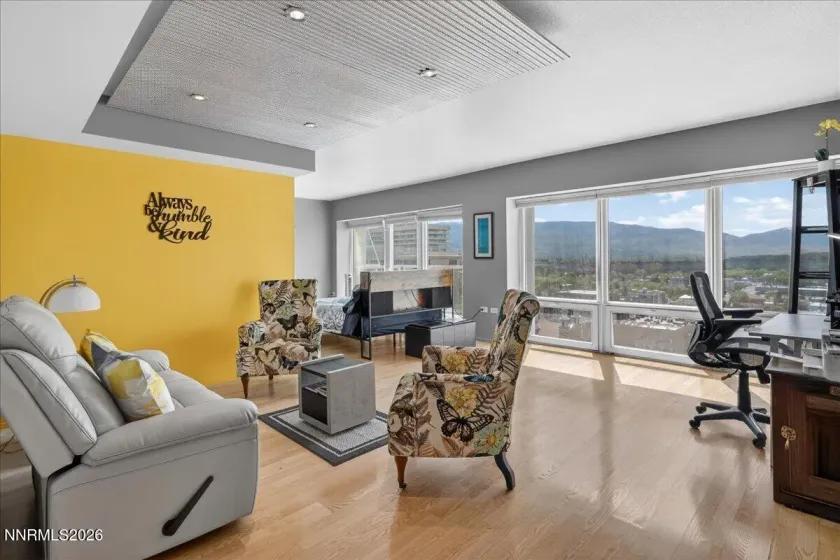 255 Sierra, Reno, Nevada 89501, 2 Bedrooms Bedrooms, ,3 BathroomsBathrooms,Residential,Residential,Sierra,260005474