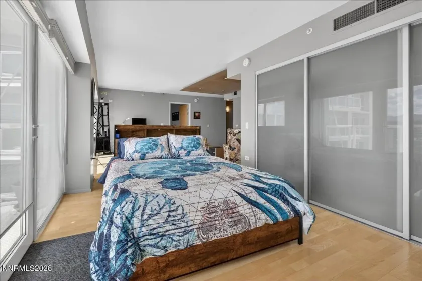 255 Sierra, Reno, Nevada 89501, 2 Bedrooms Bedrooms, ,3 BathroomsBathrooms,Residential,Residential,Sierra,260005474