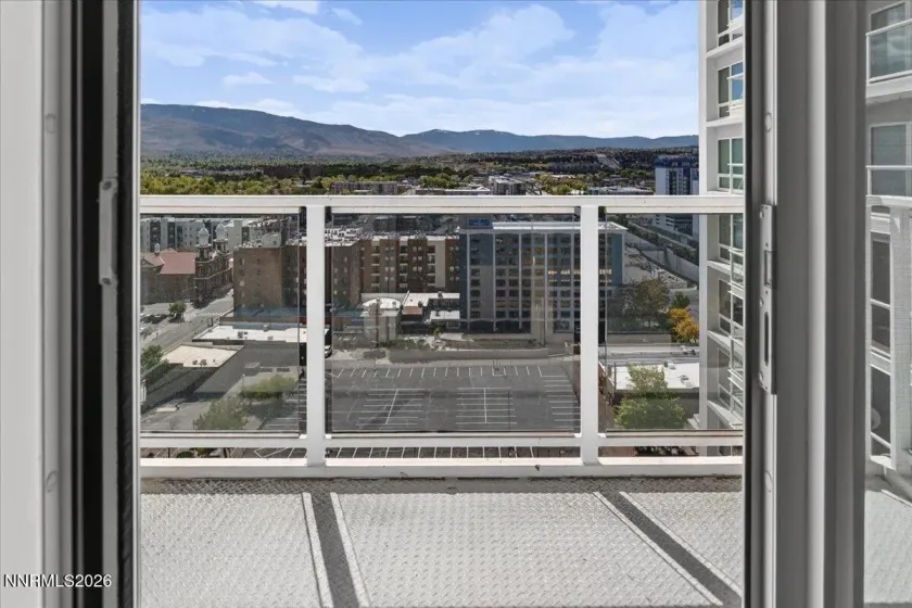 255 Sierra, Reno, Nevada 89501, 2 Bedrooms Bedrooms, ,3 BathroomsBathrooms,Residential,Residential,Sierra,260005474
