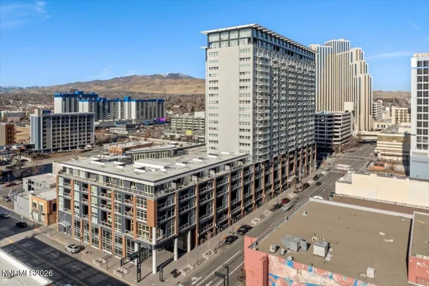 255 Sierra, Reno, Nevada 89501, 2 Bedrooms Bedrooms, ,3 BathroomsBathrooms,Residential,Residential,Sierra,260005474