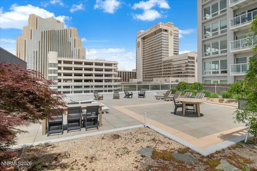 255 Sierra, Reno, Nevada 89501, 2 Bedrooms Bedrooms, ,3 BathroomsBathrooms,Residential,Residential,Sierra,260005474
