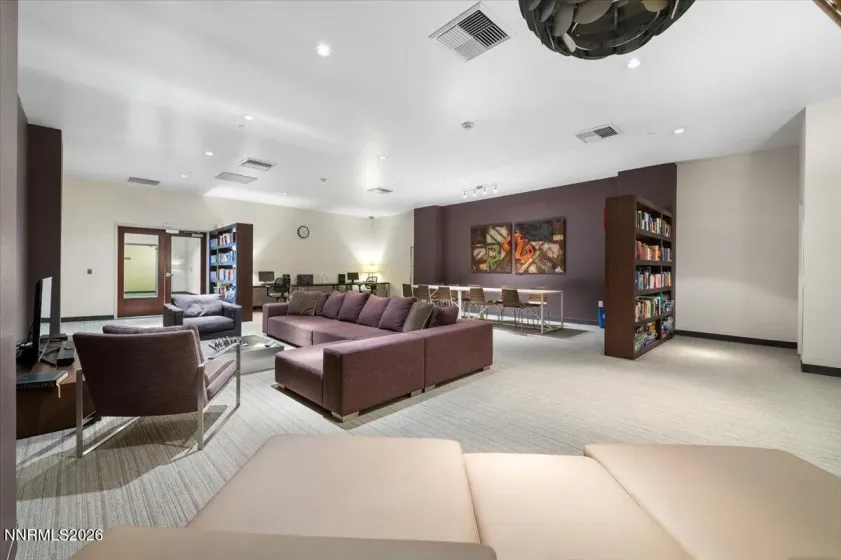 255 Sierra, Reno, Nevada 89501, 2 Bedrooms Bedrooms, ,3 BathroomsBathrooms,Residential,Residential,Sierra,260005474