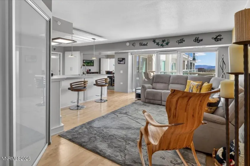 255 Sierra, Reno, Nevada 89501, 2 Bedrooms Bedrooms, ,3 BathroomsBathrooms,Residential,Residential,Sierra,260005474