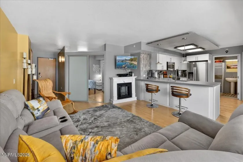 255 Sierra, Reno, Nevada 89501, 2 Bedrooms Bedrooms, ,3 BathroomsBathrooms,Residential,Residential,Sierra,260005474