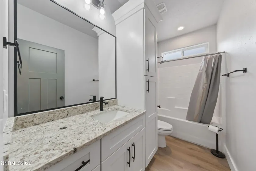 2605 Platinum, Elko, Nevada 89801, 5 Bedrooms Bedrooms, ,3 BathroomsBathrooms,Residential,Residential,Platinum,260005472