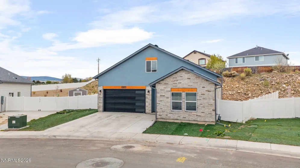2605 Platinum, Elko, Nevada 89801, 5 Bedrooms Bedrooms, ,3 BathroomsBathrooms,Residential,Residential,Platinum,260005472