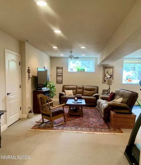 1530 Moss, Gardnerville, Nevada 89410, 3 Bedrooms Bedrooms, ,3 BathroomsBathrooms,Residential,Residential,Moss,260005477