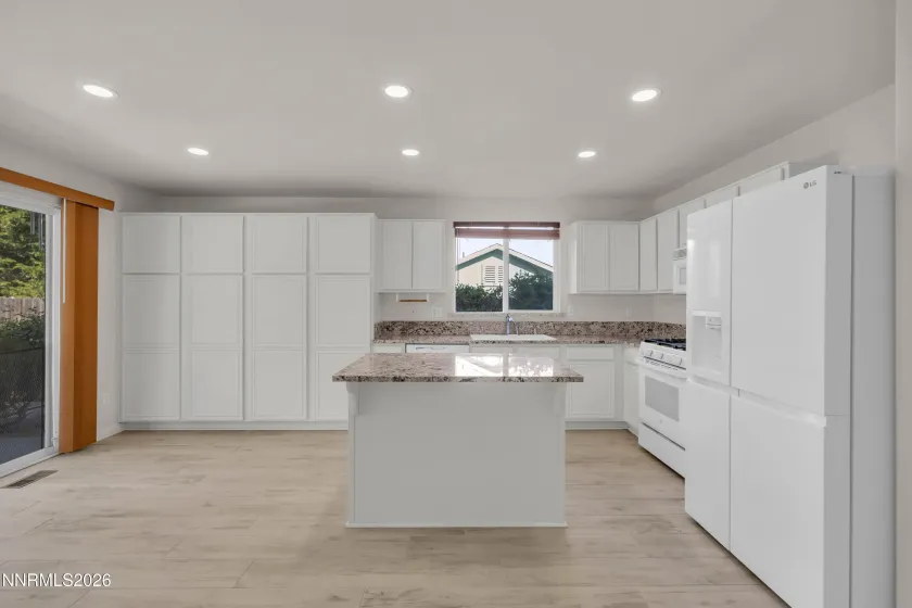 4065 Kings Row, Reno, Nevada 89503, 4 Bedrooms Bedrooms, ,3 BathroomsBathrooms,Residential,Residential,Kings Row,260005478
