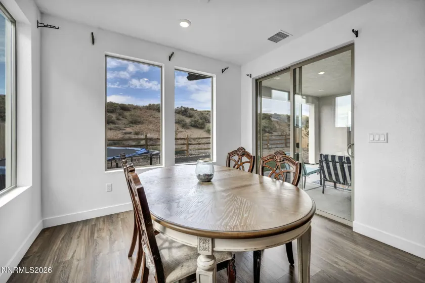 2926 Earthstone, Sparks, Nevada 89436, 4 Bedrooms Bedrooms, ,3 BathroomsBathrooms,Residential,Residential,Earthstone,260005483