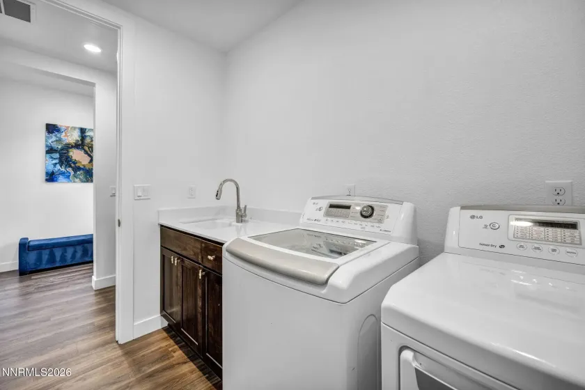 2926 Earthstone, Sparks, Nevada 89436, 4 Bedrooms Bedrooms, ,3 BathroomsBathrooms,Residential,Residential,Earthstone,260005483
