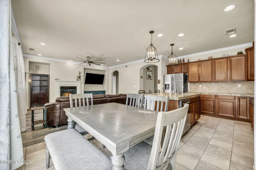 7305 Windswept, Sparks, Nevada 89436, 4 Bedrooms Bedrooms, ,3 BathroomsBathrooms,Residential,Residential,Windswept,260005484