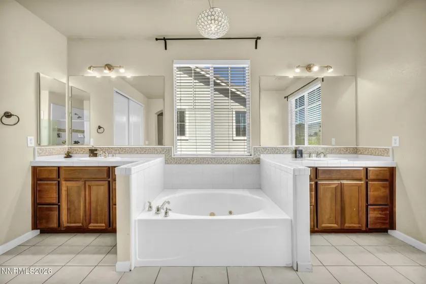 7305 Windswept, Sparks, Nevada 89436, 4 Bedrooms Bedrooms, ,3 BathroomsBathrooms,Residential,Residential,Windswept,260005484