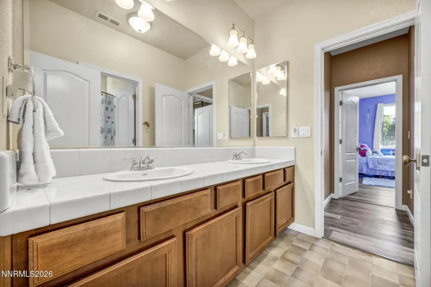 7305 Windswept, Sparks, Nevada 89436, 4 Bedrooms Bedrooms, ,3 BathroomsBathrooms,Residential,Residential,Windswept,260005484