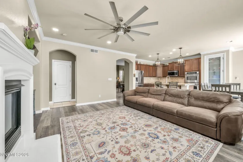 7305 Windswept, Sparks, Nevada 89436, 4 Bedrooms Bedrooms, ,3 BathroomsBathrooms,Residential,Residential,Windswept,260005484