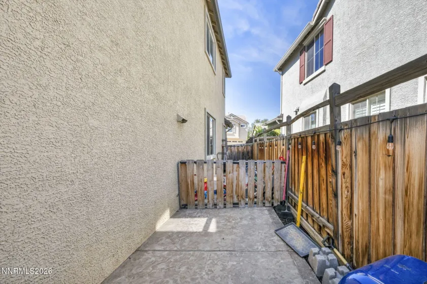 7305 Windswept, Sparks, Nevada 89436, 4 Bedrooms Bedrooms, ,3 BathroomsBathrooms,Residential,Residential,Windswept,260005484