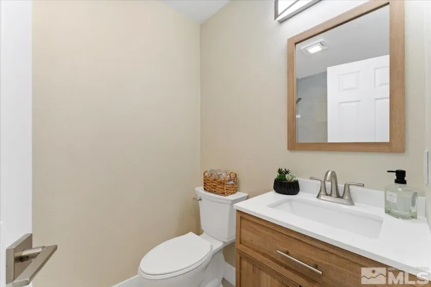 2380 Roundhouse, Sparks, Nevada 89431, 2 Bedrooms Bedrooms, ,2 BathroomsBathrooms,Residential,Residential,Roundhouse,250000058