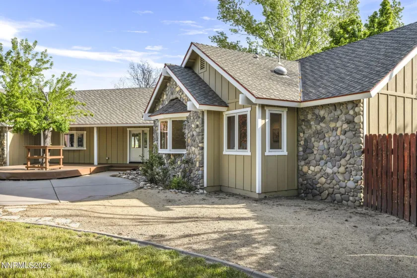 1097 Meadowlark, Gardnerville, Nevada 89460, 5 Bedrooms Bedrooms, ,3 BathroomsBathrooms,Residential,Residential,Meadowlark,260005485