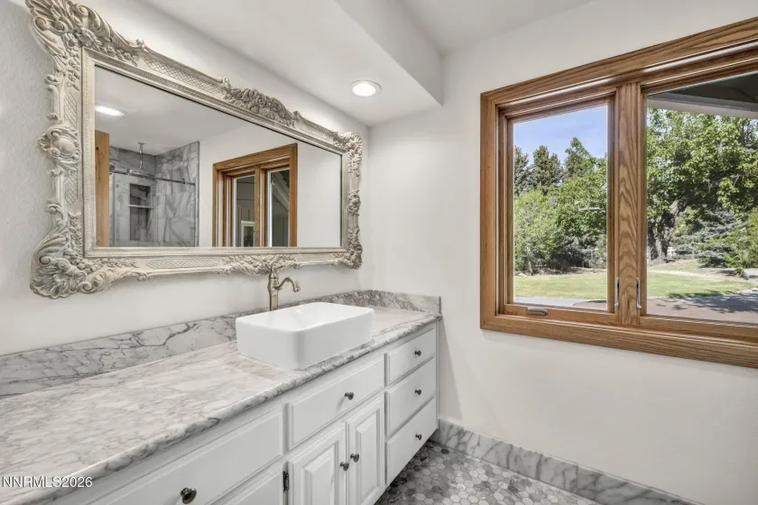 1097 Meadowlark, Gardnerville, Nevada 89460, 5 Bedrooms Bedrooms, ,3 BathroomsBathrooms,Residential,Residential,Meadowlark,260005485