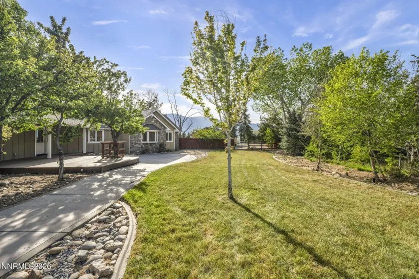 1097 Meadowlark, Gardnerville, Nevada 89460, 5 Bedrooms Bedrooms, ,3 BathroomsBathrooms,Residential,Residential,Meadowlark,260005485