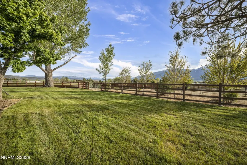 1097 Meadowlark, Gardnerville, Nevada 89460, 5 Bedrooms Bedrooms, ,3 BathroomsBathrooms,Residential,Residential,Meadowlark,260005485