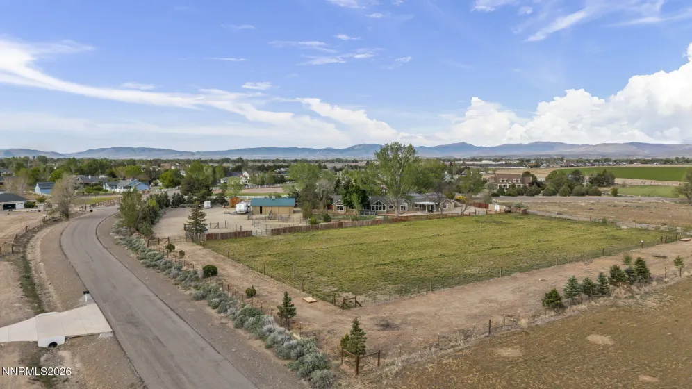 1097 Meadowlark, Gardnerville, Nevada 89460, 5 Bedrooms Bedrooms, ,3 BathroomsBathrooms,Residential,Residential,Meadowlark,260005485