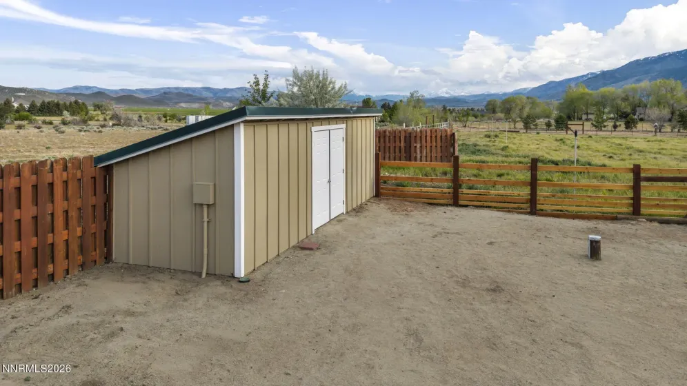 1097 Meadowlark, Gardnerville, Nevada 89460, 5 Bedrooms Bedrooms, ,3 BathroomsBathrooms,Residential,Residential,Meadowlark,260005485