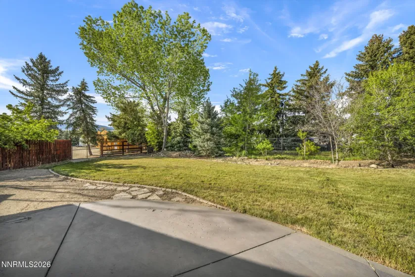 1097 Meadowlark, Gardnerville, Nevada 89460, 5 Bedrooms Bedrooms, ,3 BathroomsBathrooms,Residential,Residential,Meadowlark,260005485