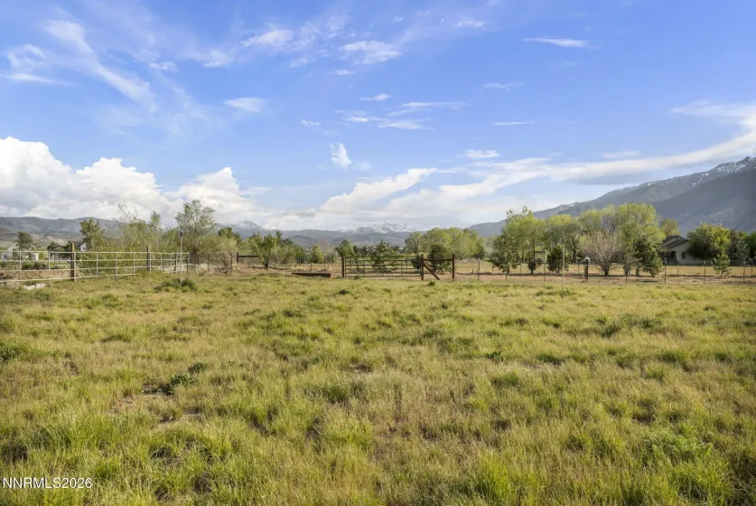 1097 Meadowlark, Gardnerville, Nevada 89460, 5 Bedrooms Bedrooms, ,3 BathroomsBathrooms,Residential,Residential,Meadowlark,260005485