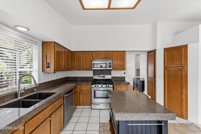 1784 Sabatino, Sparks, Nevada 89434, 3 Bedrooms Bedrooms, ,2 BathroomsBathrooms,Residential,Residential,Sabatino,260005491