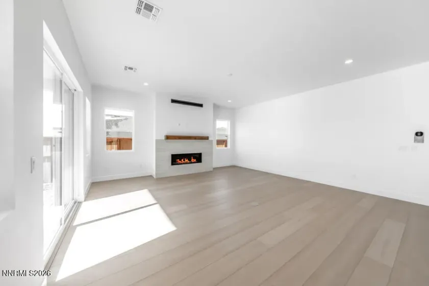 520 Hutchinson, Sparks, Nevada 89441, 4 Bedrooms Bedrooms, ,4 BathroomsBathrooms,Residential,Residential,Hutchinson,260005495