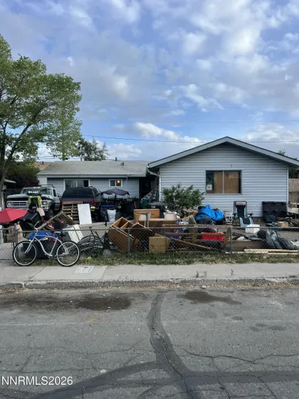 2285 Jessie, Sparks, Nevada 89431, 3 Bedrooms Bedrooms, ,2 BathroomsBathrooms,Residential,Residential,Jessie,260005496