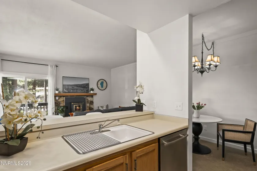 807 Alder, Incline Village, Nevada 89451, 2 Bedrooms Bedrooms, ,2 BathroomsBathrooms,Residential,Residential,Alder,260005499