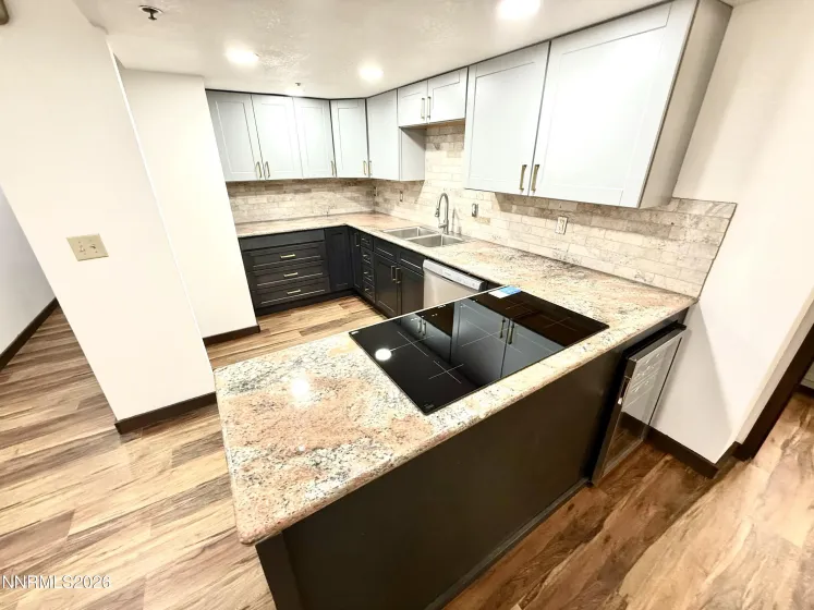 333 Ski, Incline Village, Nevada 89451, 2 Bedrooms Bedrooms, ,2 BathroomsBathrooms,Residential,Residential,Ski,260005503